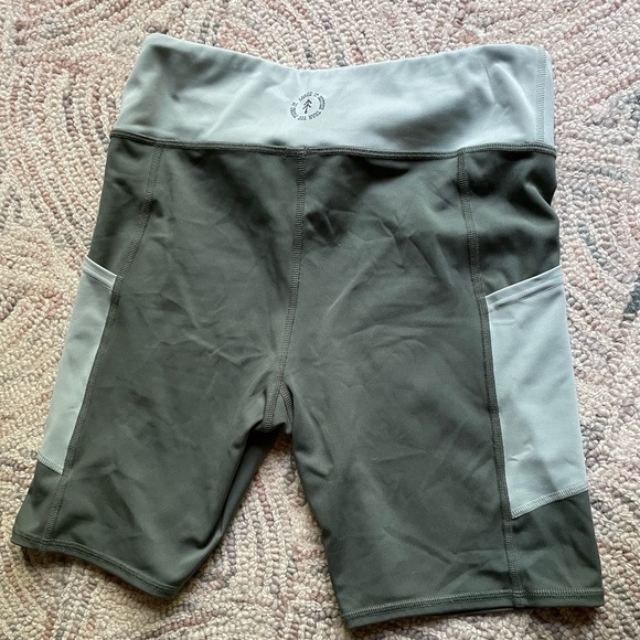 Parks Project bike shorts w/ pockets - Picture 4 of 4